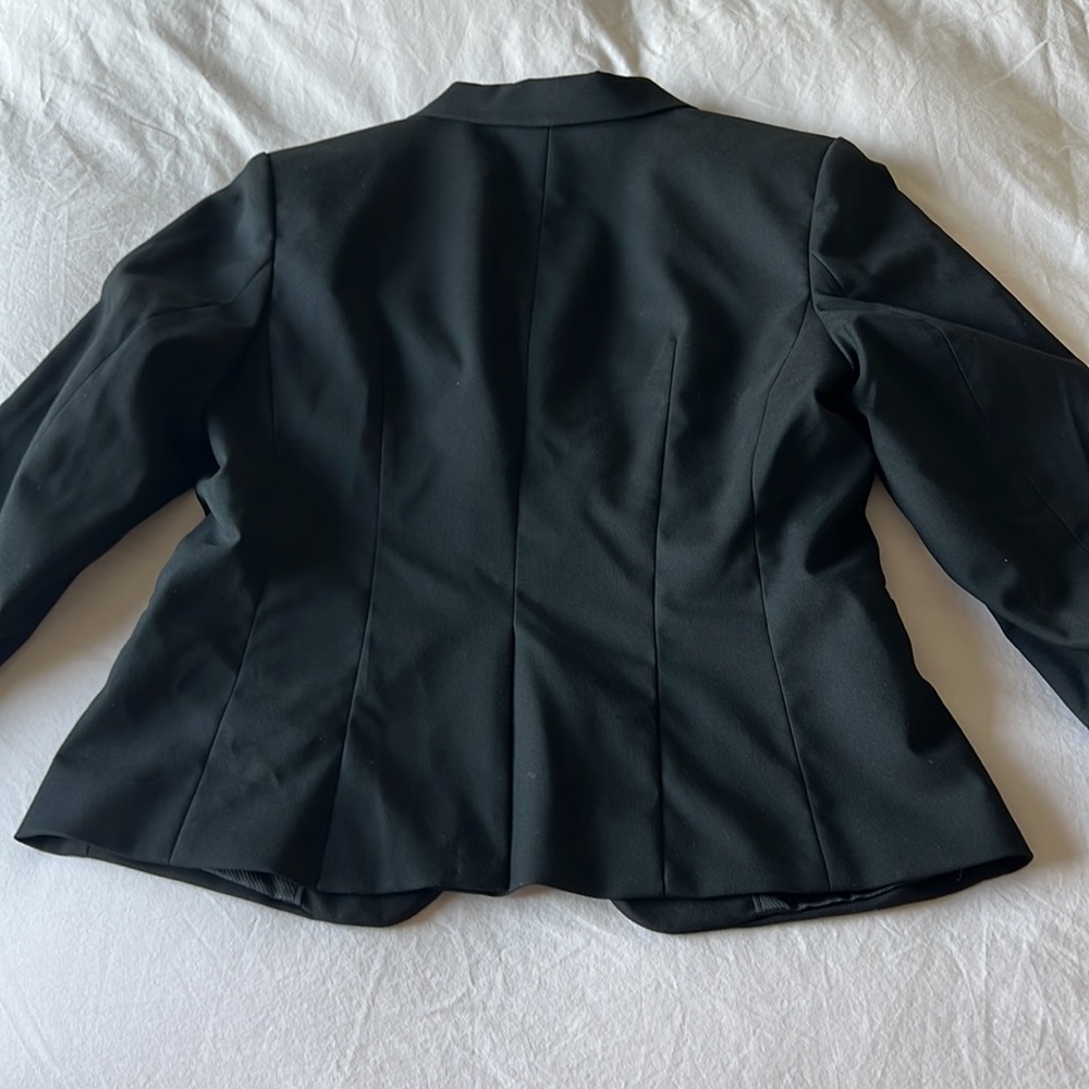 Blazer - Picture 5 of 8
